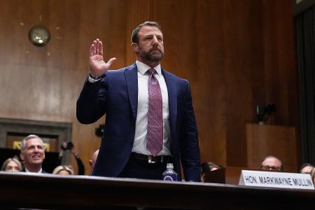 Der bisherige Senator Markwayne Mullin ist als neuer Heimatschutzminister bestätigt worden. (Archivfoto)