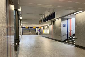Der Bahnhof von Kaiserslautern ist gesperrt. (Archivbild)
