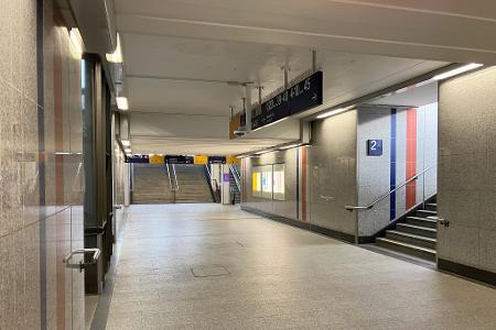 Der Bahnhof von Kaiserslautern ist gesperrt. (Archivbild)