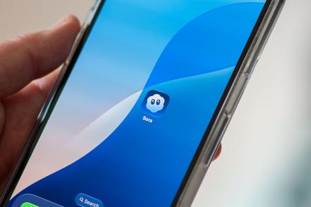 Mit Sora konnten Nutzer auch selbst in den per KI generierten Videos auftauchen. (Archivbild)