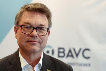 Matthias Bürk, Verhandlungsführer beim Arbeitgeberverband BAVC verweist auf die Krise der Chemiebranche (Archivbild)