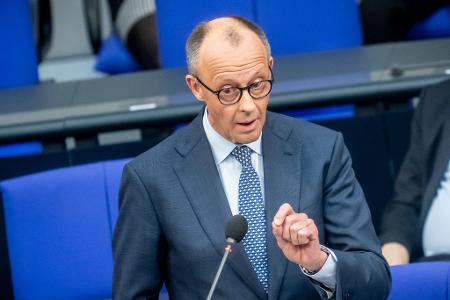 Beim Thema Gewalt gegen Frauen geht es in der Regierungsbefragungn im Bundestag hoch her.