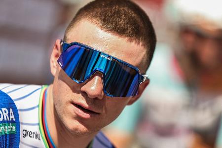 Katalonien: Evenepoel stürzt auf Siegkurs