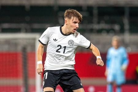 Lennart Karl (FC Bayern) - Wenn ein 18-Jähriger 34 Saisonspiele für den FC Bayern bestreitet, ist eine Nominierung für die DFB-Auswahl nicht verwunderlich. Der ganz große Hype um den Youngster ist zuletzt etwas abgeebbt, erfrischend ist Karls Auftreten allerdings nach wie vor.