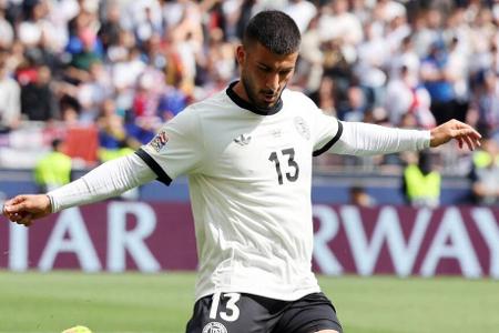 Deniz Undav (VfB Stuttgart) - Undav knipste beim 5:2 gegen Augsburg jüngst doppelt und traf damit als erster Spieler der laufenden Bundesligasaison in sechs aufeinanderfolgenden Partien. Der Stutgarter ist derzeit fraglos der formstärkste deutsche Offensiv-Akteur.