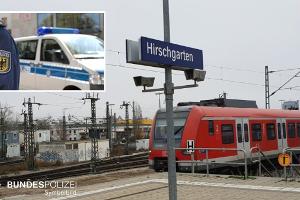 Erst wurde eine 64-Jährige am S-Bahnhaltepunkt Hirschgarten in München in einer S-Bahn geschubst, dann - wie später auch Bundespolizisten beleidigt und bespuckt.
