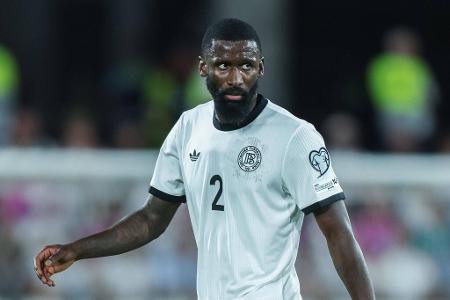 Antonio Rüdiger (Real Madrid) - Hat sich trotz enormer Konkurrenz nach seinen Verletzungsproblemen schnell wieder in die Stammformation von Real Madrid gespielt. Würde Rüdiger nicht immer wieder durch etwaiges Fehlverhalten auffallen, wäre er mehr als der von Nagelsmann gelobte Emotional Leader. So droht trotz guter Werte ein Bankplatz beim DFB.