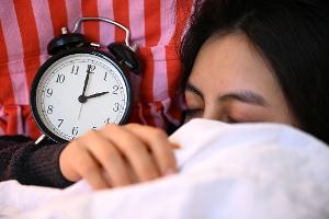 Am Sonntag (29.3.) werden die Uhren vorgestellt, die Sommerzeit beginnt. (Symbolbild)