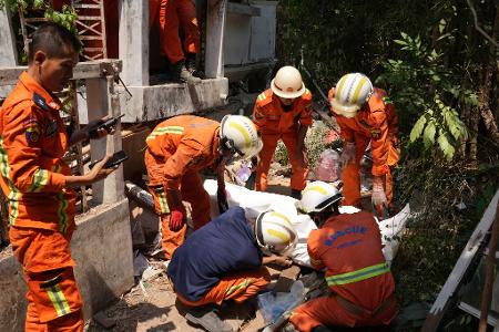 Tausende Menschen kamen bei dem verheerenden Beben ums Leben. (Archivbild)