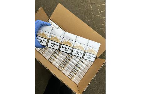 Stange Zigaretten und Mastercase