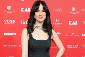 "Der Alte"-Star Stephanie Stumph zeigt sich mit Baby bei der Arbeit