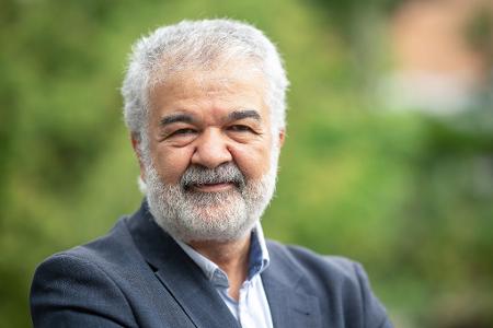 Der Bundesvorsitzende der Türkischen Gemeinde in Deutschland (TGD), Gökay Sofuoglu, findet es falsch, schon vor Abschluss der Evaluierung eine Neuausrichtung von 