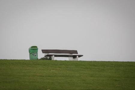  An den Küsten kann es zum Wochenbeginn stürmisch werden. (Symbolbild) 