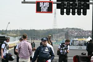 Formel 1: Verzögerter Rennstart in Suzuka
