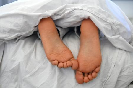 Mit der Umstellung auf Sommerzeit fehlt vielen eine Stunde Schlaf.