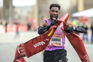 Halbmarathon: Petros legt nächstes Rekordrennen hin