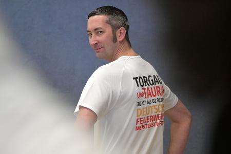 Richard Münder hat einen Eklat ausgelöst, weil bei Meisterschaften im Feuerwehrsport in Sachsen 2025 die geächtete erste Strophe des Deutschlandliedes erklang. 