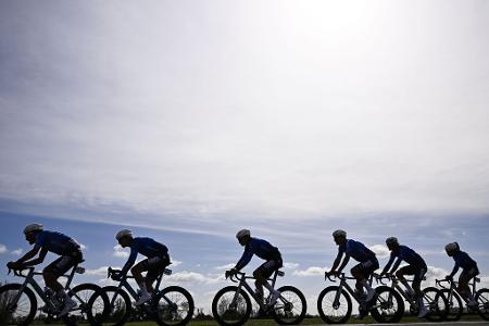 Das Peloton beim Rennen In Flanders Fields in Belgien.