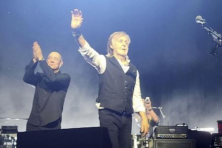 Wie ein Magnet: Paul McCartney lockt unzählige Stars ins Fonda Theatre