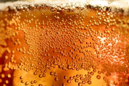 Farbe, Schaum und Kohlensäuregehalt