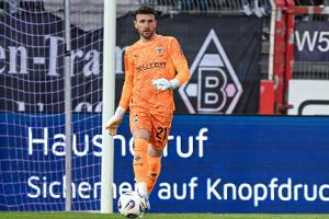 Torwart-Oldie Sippel bleibt in Gladbach