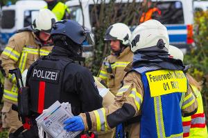 Bei der gemeinsamen Übung stand die enge Zusammenarbeit zwischen Polizei, Feuerwehr und dem Rettungsdienst des EN-Kreises im Mittelpunkt.
