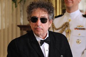 In Buch gefunden: Alter Songtext von Bob Dylan wird versteigert