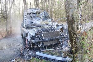 Der VW wurde abgeschleppt. Foto: Polizei Minden-Lübbecke