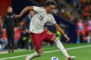 "Unerträglich": Yamal verurteilt antimuslimische Gesänge