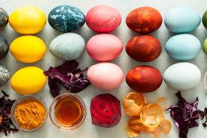 Kurkuma, Spinat, Rote Bete: Ostereier färben mit der Kraft der Natur