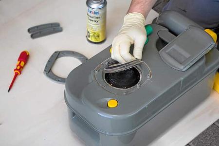 Toilettenpflege Kassettentoilette