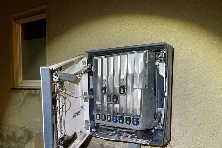 2026-04-02_Zigarettenautomat_LPIEF_PISÖM