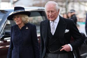 Königliche Ostertradition: Charles und Camilla beim Maundy Service