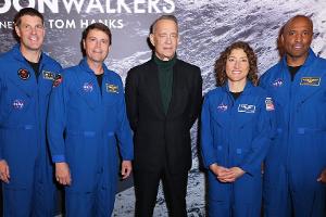 "Apollo 13"-Star Tom Hanks drückt den vier Mond-Astronauten die Daumen