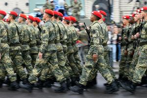 Ein Gericht entschied: Auch Männer in der österreichischen Armee dürfen eine Pferdeschwanz-Frisur tragen. (Symbolbild)
