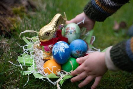 Vor Ostern ist die Nachfrage nach Hühnereiern besonders hoch. (Symbolbild)