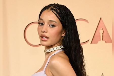 Zeit für Farbe: Diese Make-up-Trends sorgen für Frühlingsgefühle