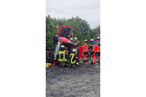 Das Fahrzeug wurde stabilisiert und die Befreiung eingeleitet