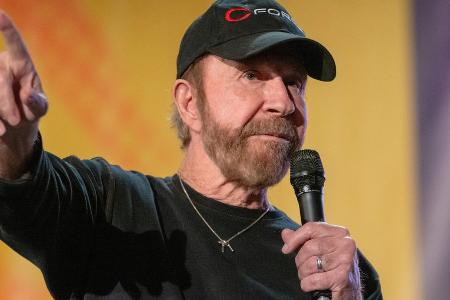 Nach Tod von Chuck Norris: Familie warnt vor KI-Fakes