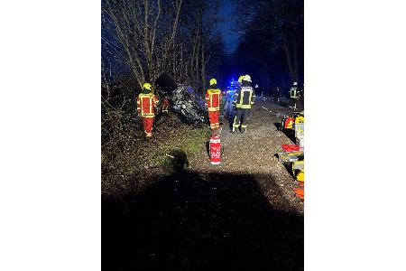 Verunfallter PKW auf Dach