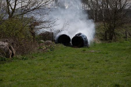 Bei Ankunft der Wehr war eine deutliche Rauchentwicklung sichtbar