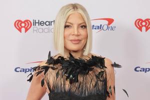 Tori Spelling und ihre Kinder mussten nach Autounfall ins Krankenhaus