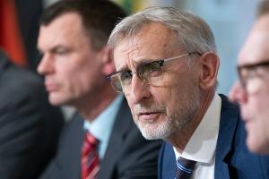 Innenminister Schuster: "Meine Geduld hat endgültig ein Ende"