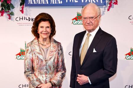 Lässig wie immer: König Carl XVI. Gustaf und Silvia senden Ostergruß
