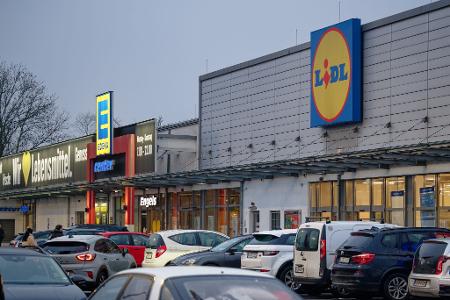 Edeka und Lidl sind zwei der größten Ketten in Deutschland. (Symbolbild)