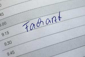 Wer in Deutschland einen Facharzttermin braucht, muss häufig viel Geduld haben. (Symbolfoto)