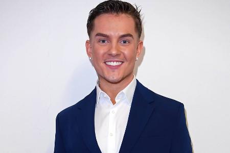 Ex-Dschungelcamper Twenty4Tim präsentiert seine neue Liebe