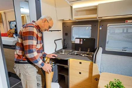Küche, Ahorn Camp TE 740, Wohnmobil, Teilintegriert, Preiswert, Einzelbett