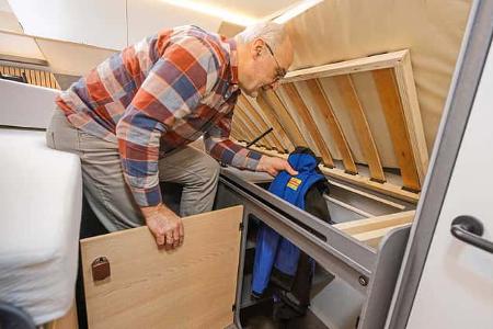 Kleiderschrank, Ahorn Camp TE 740, Wohnmobil, Teilintegriert, Preiswert, Einzelbett