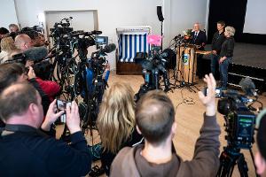 Umweltminister Till Backhaus (SPD) und Experten gaben auf der Insel Poel aktuelle Erkenntnisse bekannt.